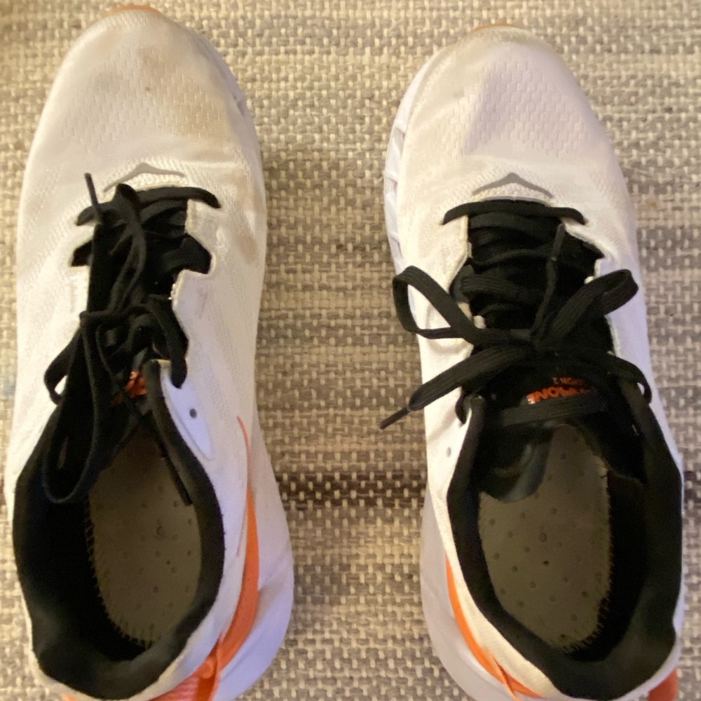 Hoka One One Elevon 2 women’s shoes. Size 9, hardly worn!